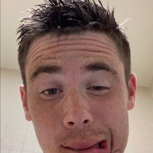 Meet your Posher, Zachary